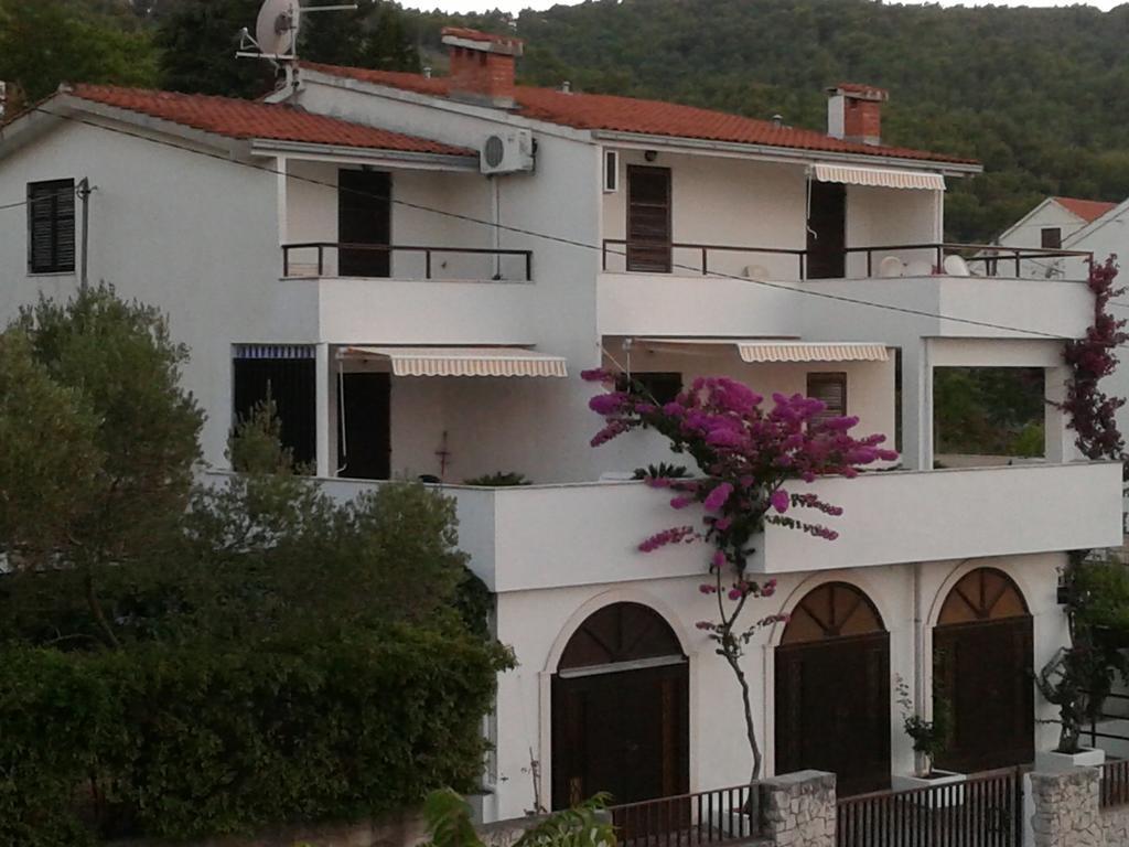 Apartments Villa Zvonimir Slatine Pokoj fotografie