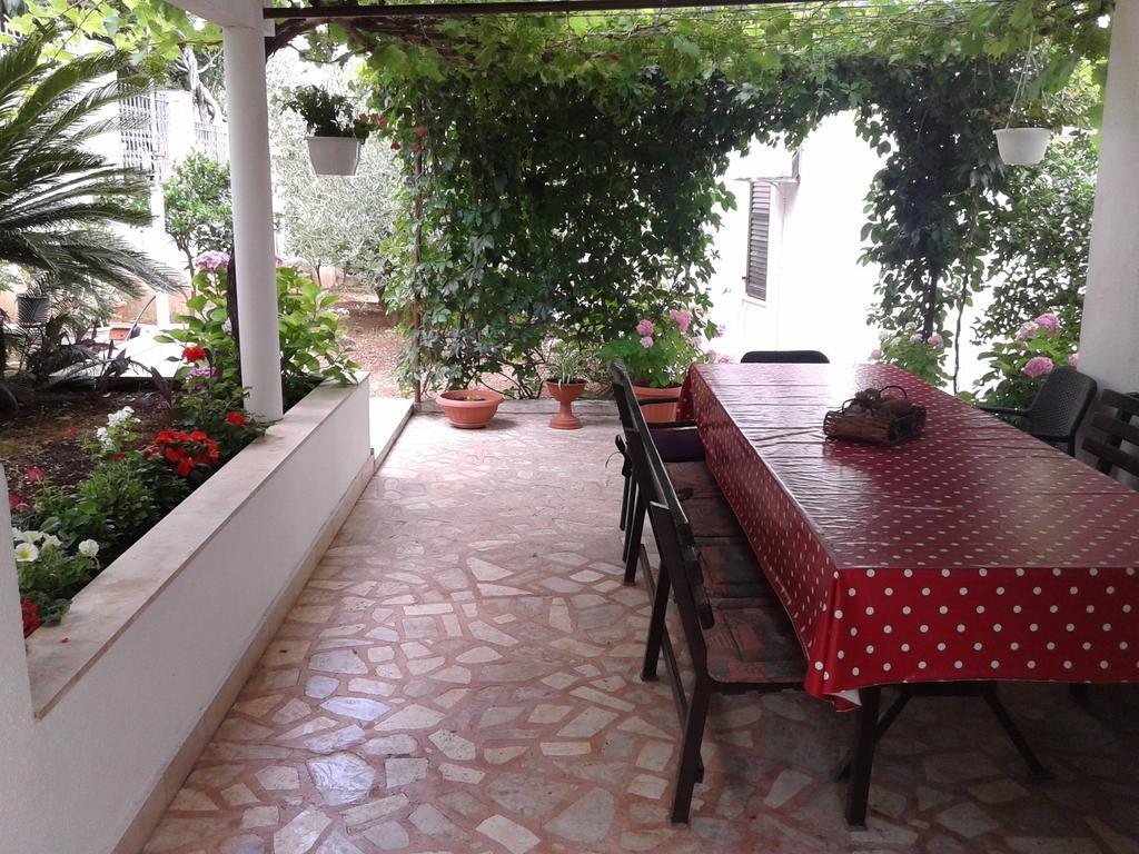 Apartments Villa Zvonimir Slatine Pokoj fotografie