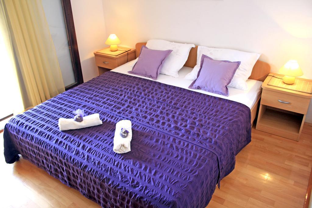 Apartments Villa Zvonimir Slatine Pokoj fotografie